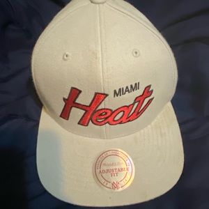 Grey Miami heat hat vintage